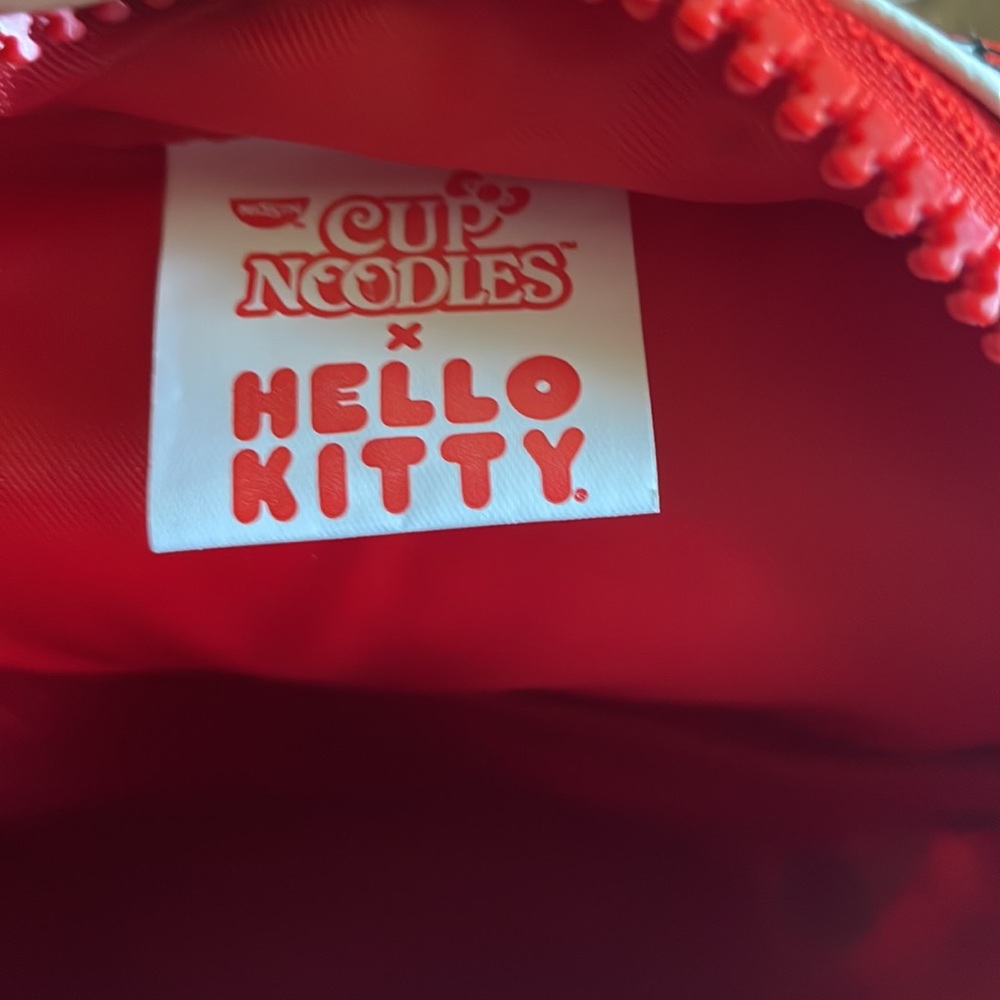 Hello kitty backpack - Picture 6 of 6